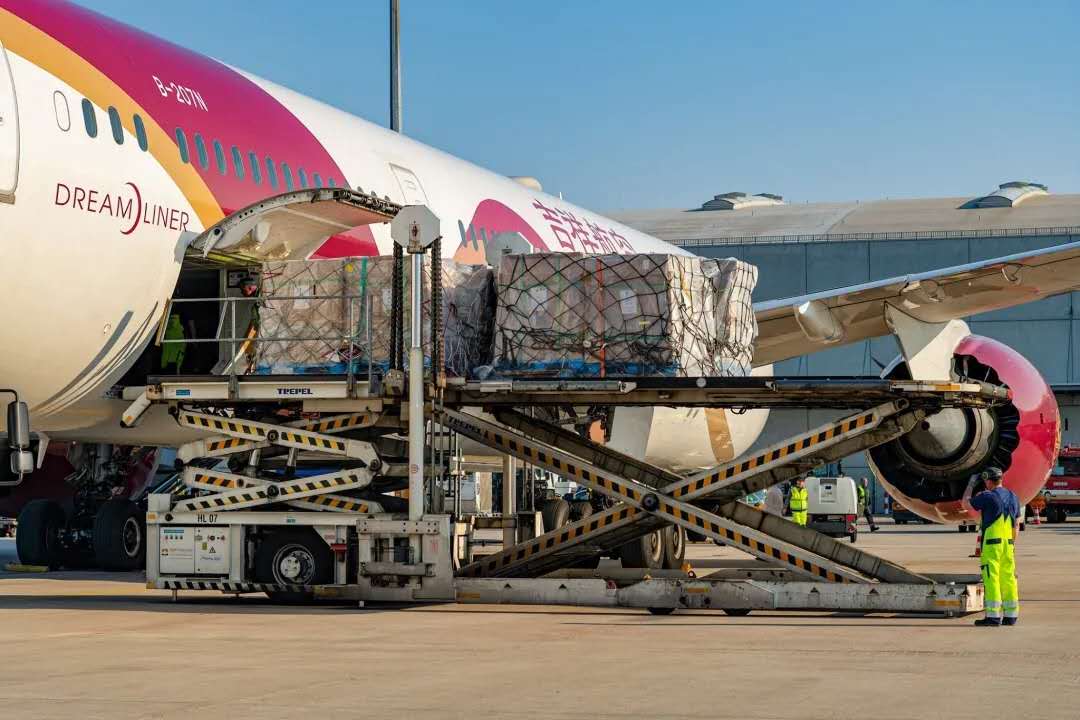 中國發(fā)美國空運怎么計算價格，美國空運包含哪些費用？